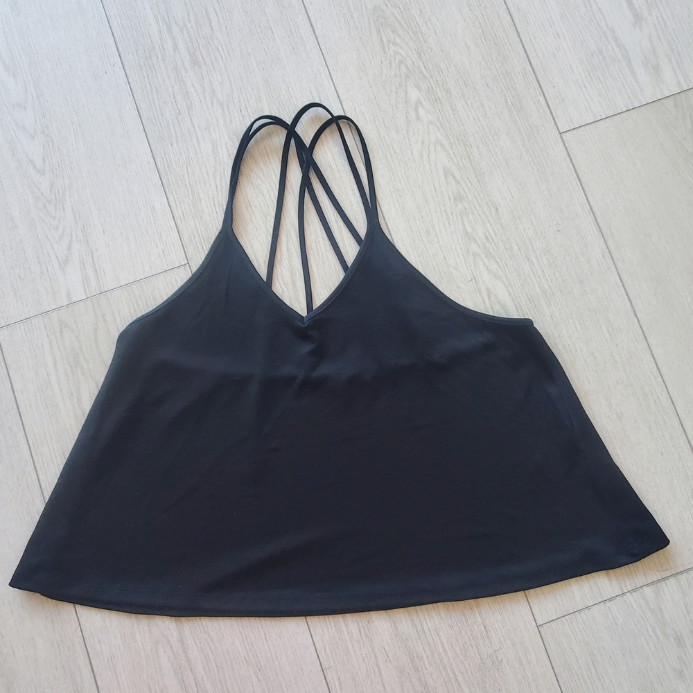 Chic Black Strappy Crop Top